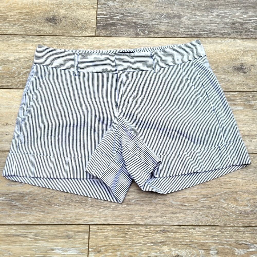 Cynthia Steffe blue and white striped summer shorts coastal aesthetic size 6